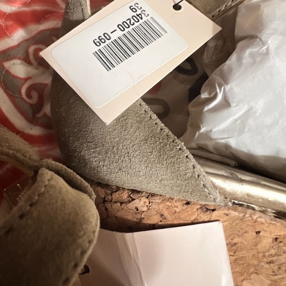 JIMMY CHOO PIA METALLIC GOLD CORK WEDGE SANDALS SIZE 39 ( 8.5) - Picture 8 of 9